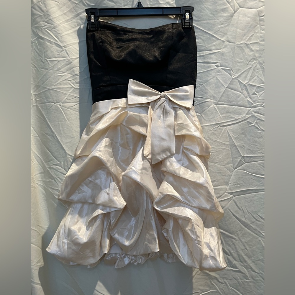 Y2k Vintage Trixxi Homecoming dress party dress. black and ivory. mini dress